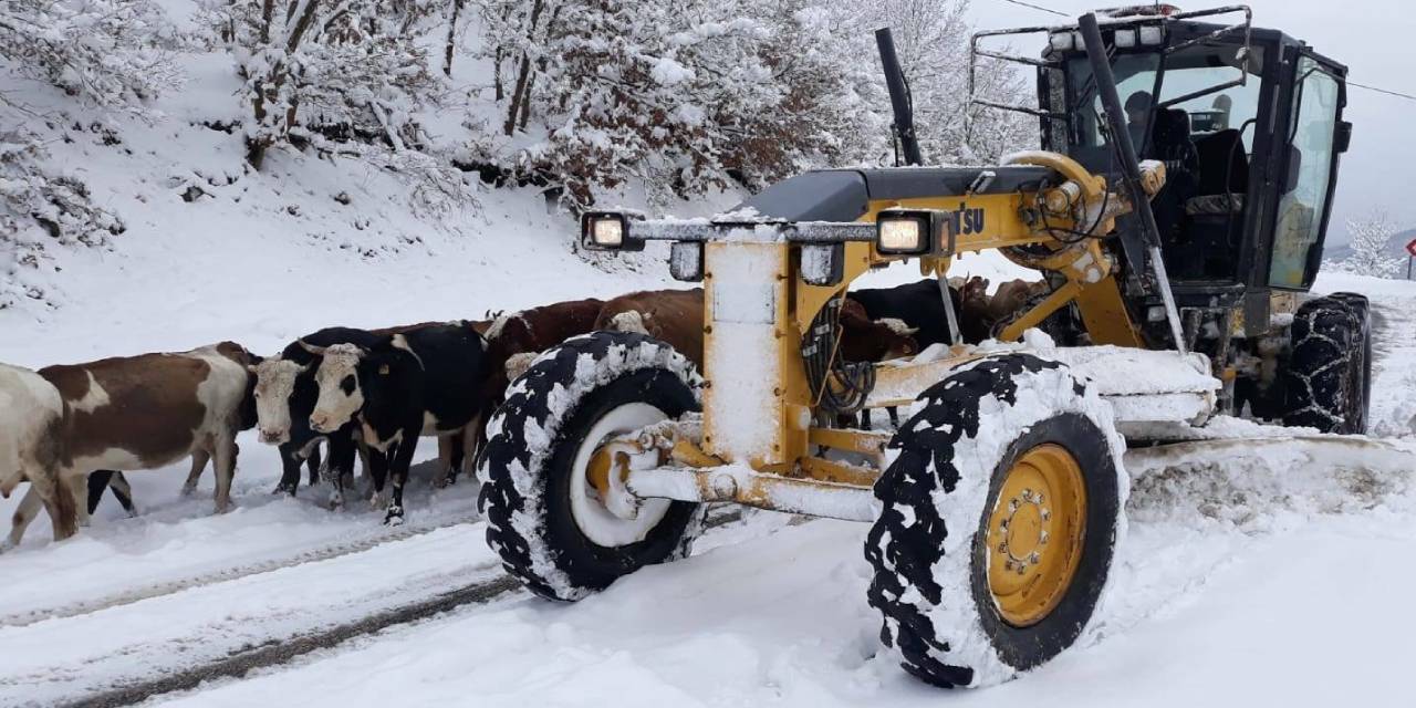 Amasya’da 107 köy yolu ulaşıma kapandı